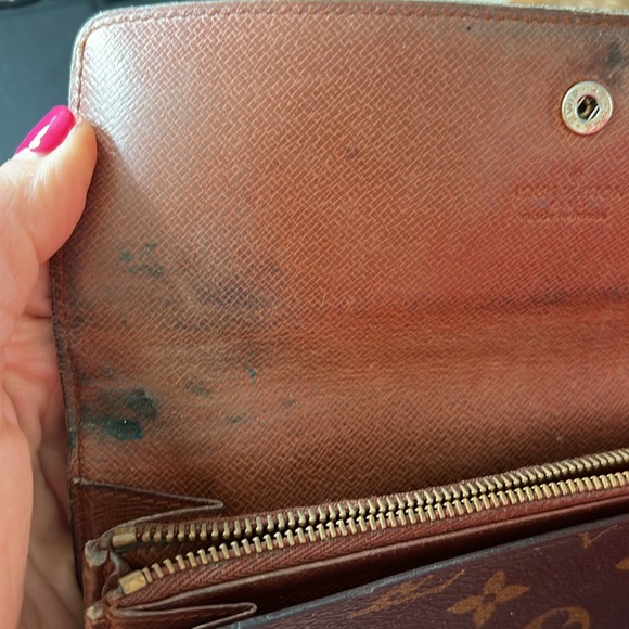 Vintage Louis Vuitton Monogram Long Wallet - Picture 7 of 11